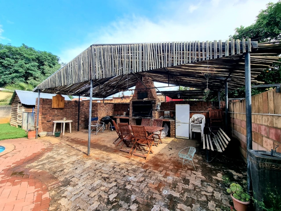 3 Bedroom Property for Sale in Rhodesdene Northern Cape